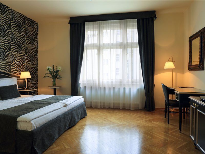 Elysee Otel