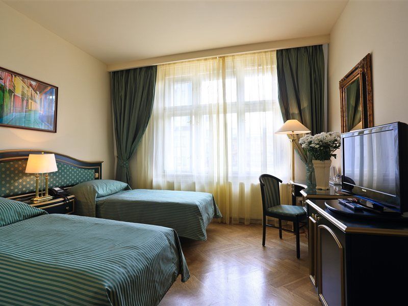 Otel Elysee 4*